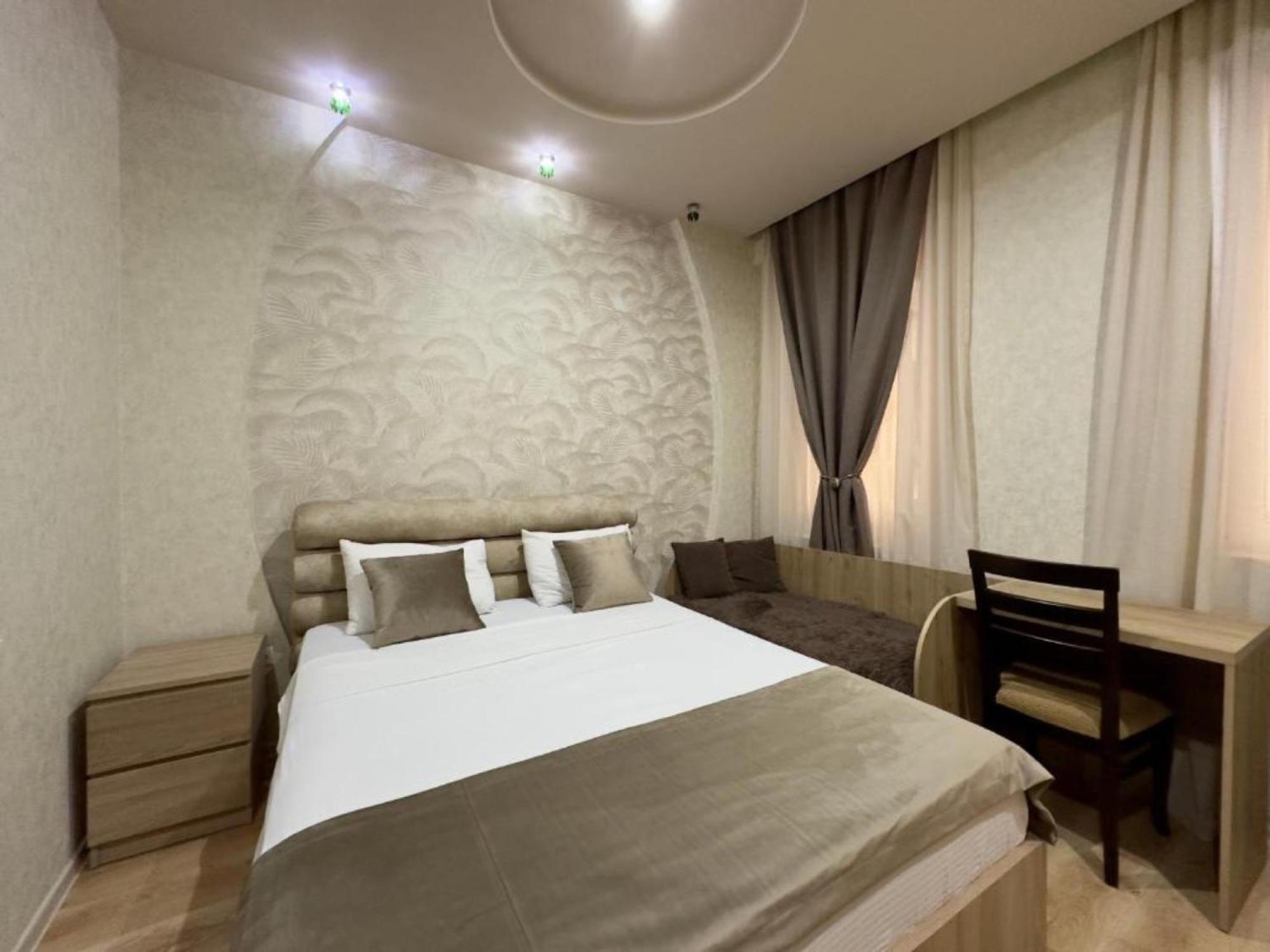 Grand Home Μπατούμι Δωμάτιο φωτογραφία