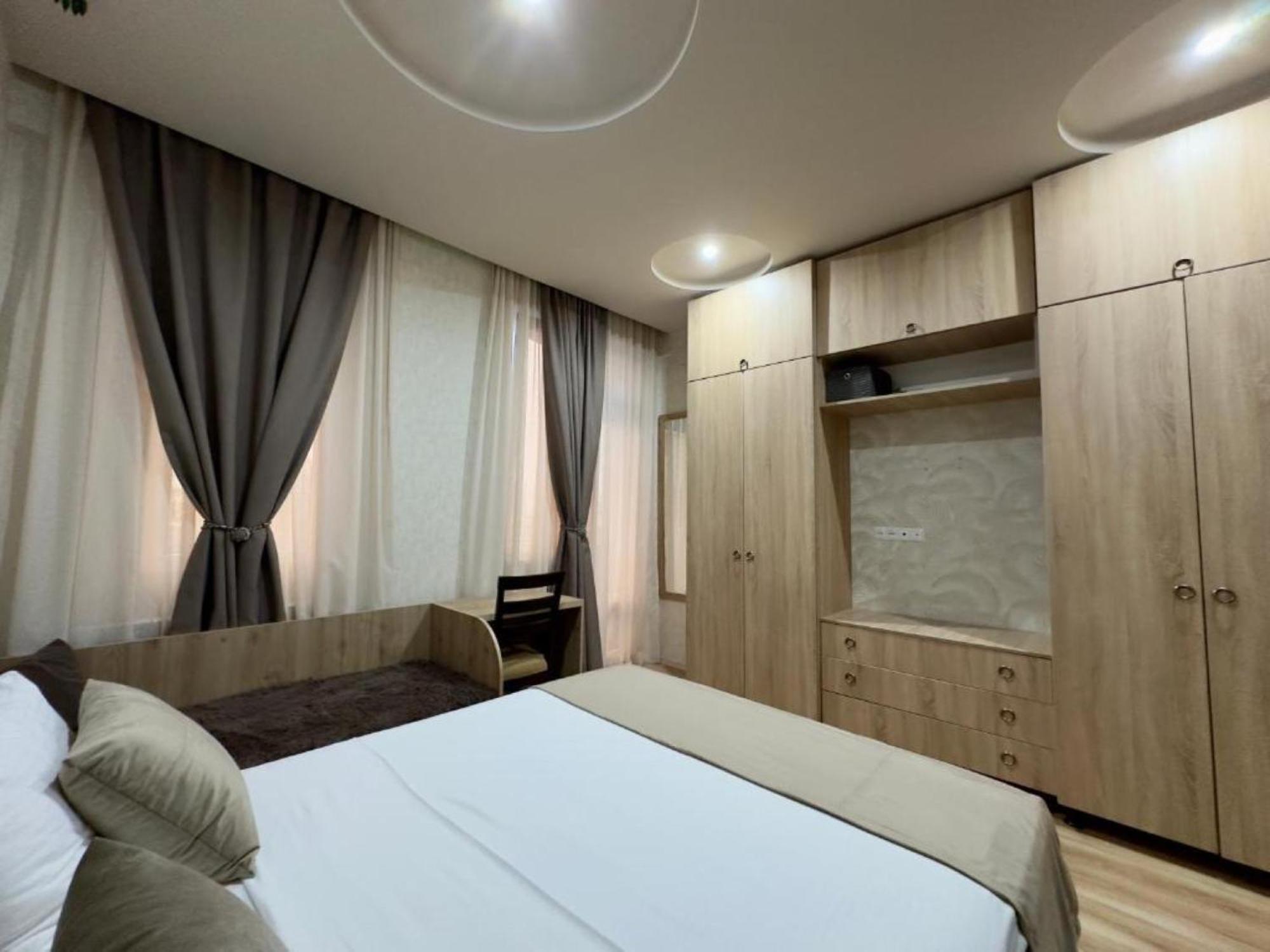 Grand Home Μπατούμι Δωμάτιο φωτογραφία